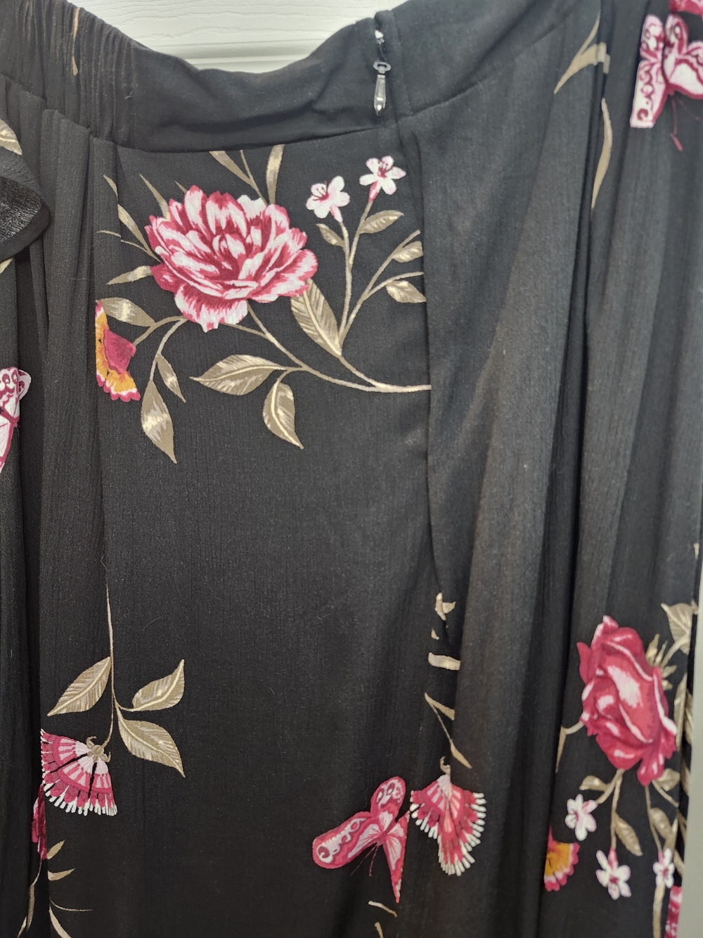 Torrid Black Floral Midi Dress Set with Pink Accents, Torrid 3 = 3X, NWT - Picture 3 of 9